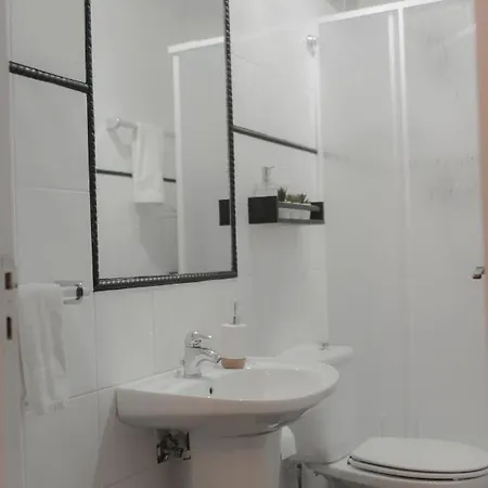 بيت للعطل Entire House Near Nation's Park *